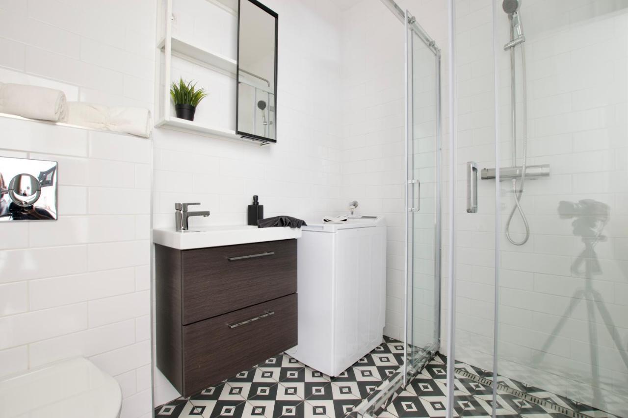 Standard Apartment By Hi5 - Dessewffy 37 Suites Budapest Ngoại thất bức ảnh