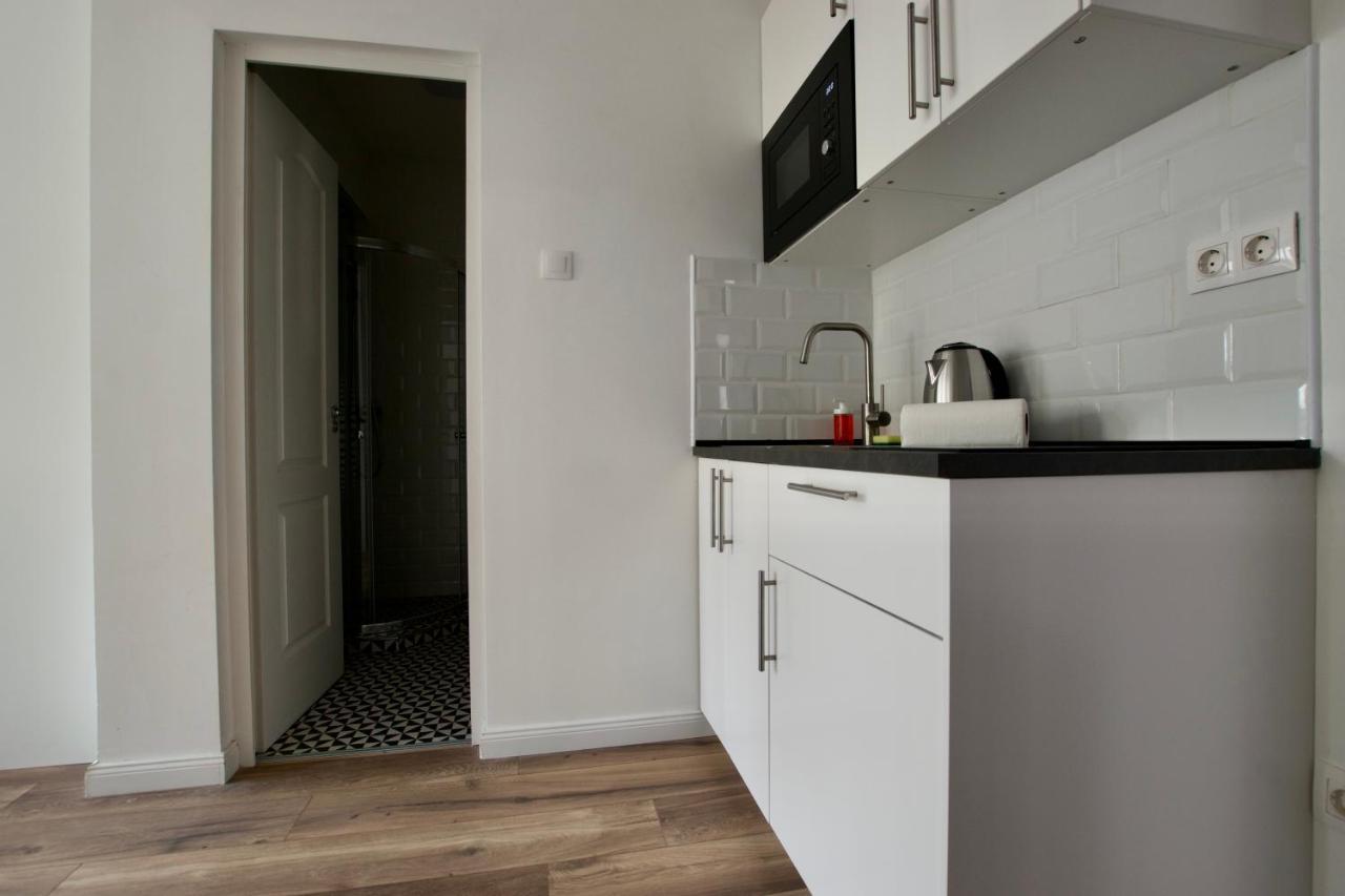 Standard Apartment By Hi5 - Dessewffy 37 Suites Budapest Ngoại thất bức ảnh