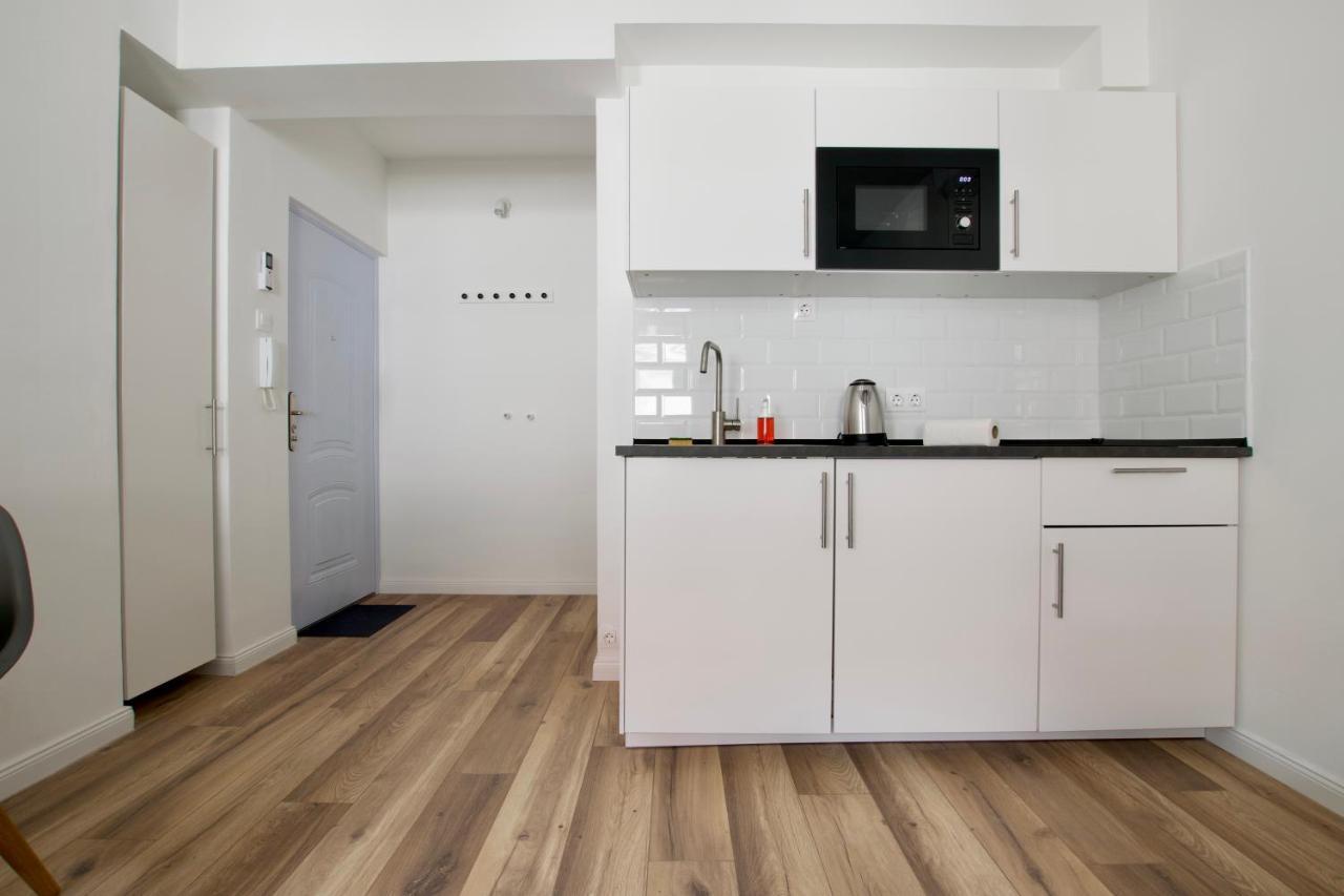 Standard Apartment By Hi5 - Dessewffy 37 Suites Budapest Ngoại thất bức ảnh