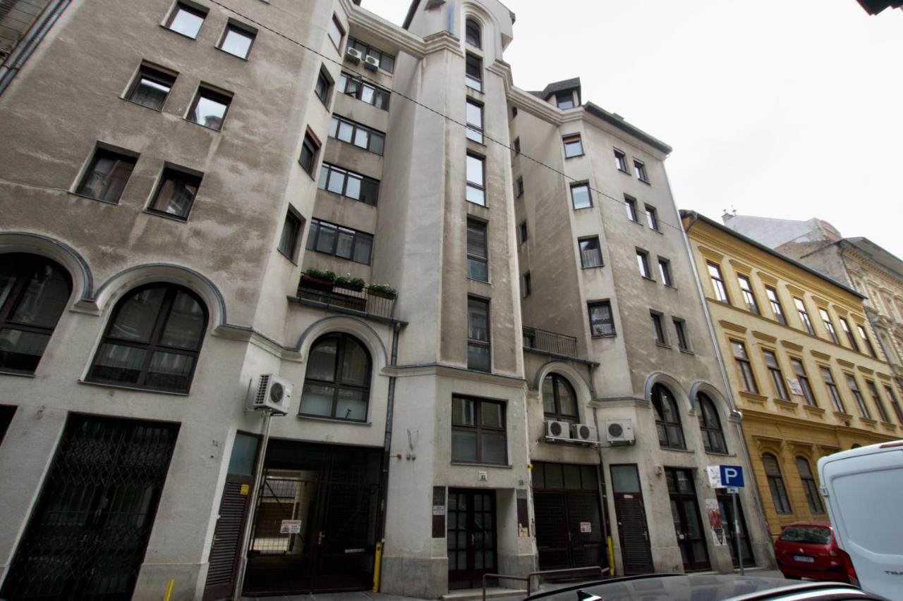 Standard Apartment By Hi5 - Dessewffy 37 Suites Budapest Ngoại thất bức ảnh